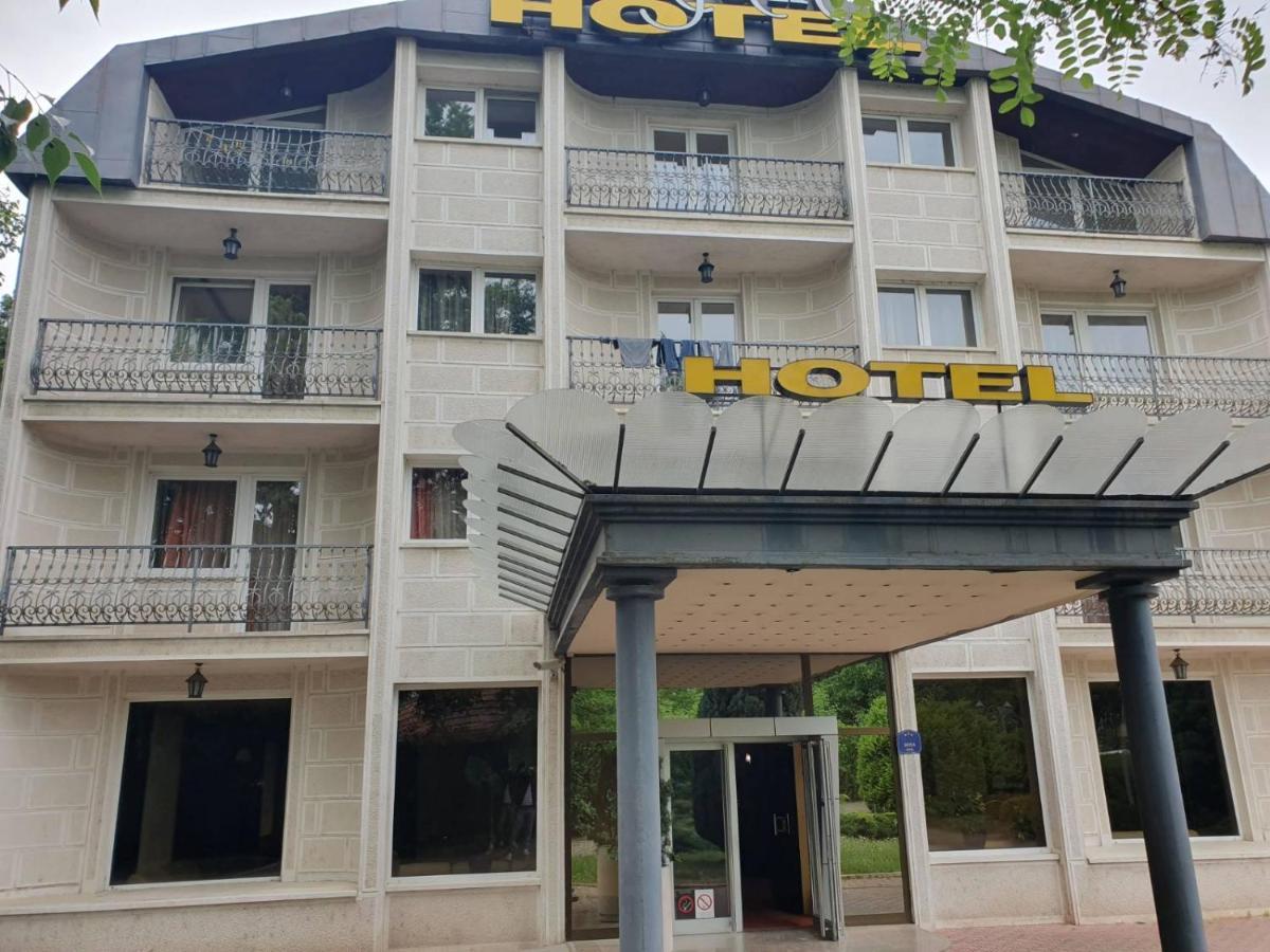 Hotel Sajam Νόβι Σαντ Εξωτερικό φωτογραφία